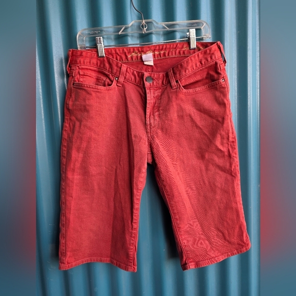 Eddie Bauer Red Jean Shorts Straight-Leg Denim Slightly Curvy - Picture 1 of 13